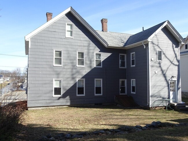 Building Photo - 136 Bolton St