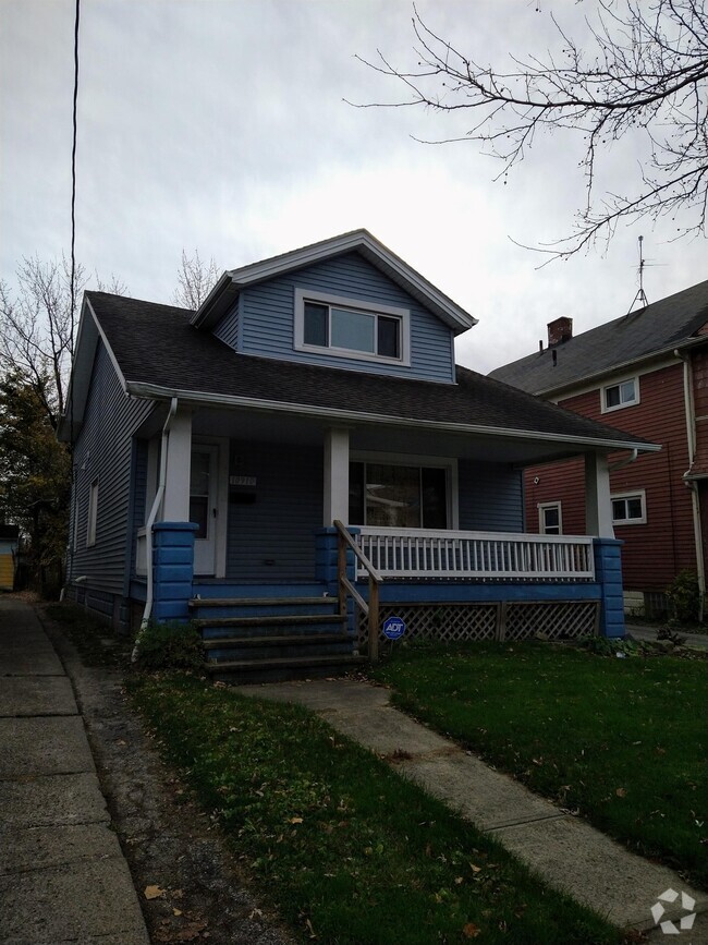 Building Photo - 10910 Revere Ave