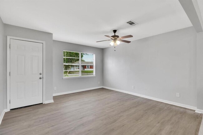 Foto del edificio - 1226 Havner Ln