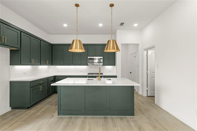 Foto del edificio - 921 Janwood Dr