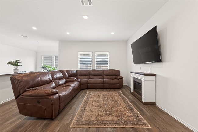Foto del edificio - 40603 Pine Spruce Ln