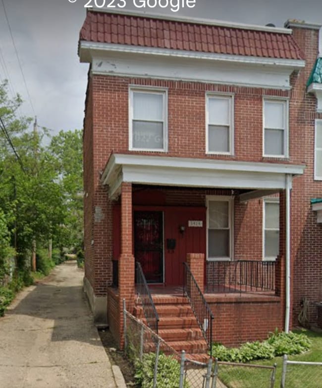 Building Photo - 3414 W Franklin St