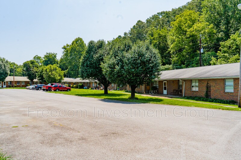 Primary Photo - 512 7th St