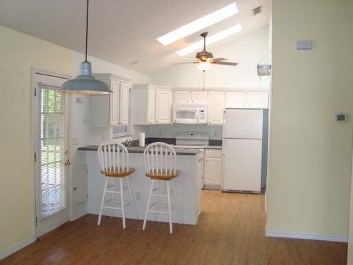 Building Photo - 4657 SW Carib St