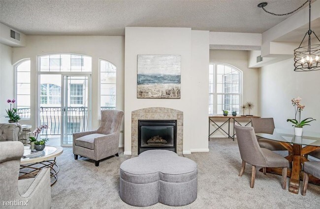 Building Photo - 1 br, 1.5 bath Condo - 1200 Cherokee St