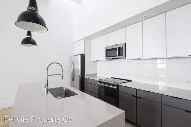 Building Photo - 510 Julia St