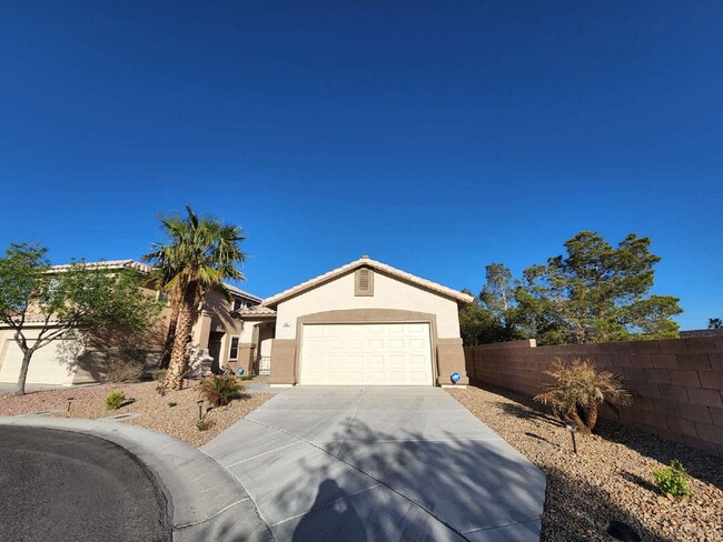 Foto del edificio - 300 Vilberti Ct