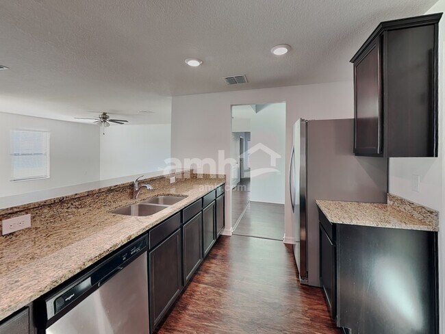 Foto del edificio - 1114 Brenton Leaf Dr