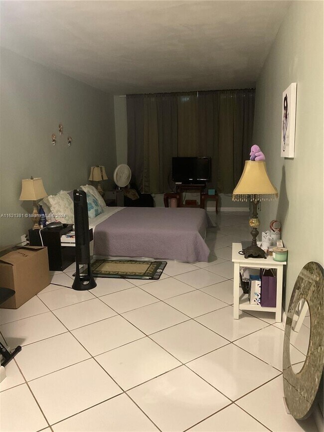 Foto del edificio - 1710 NE 191st St