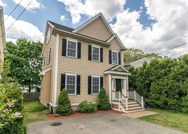 Building Photo - 67 Trimount Ave