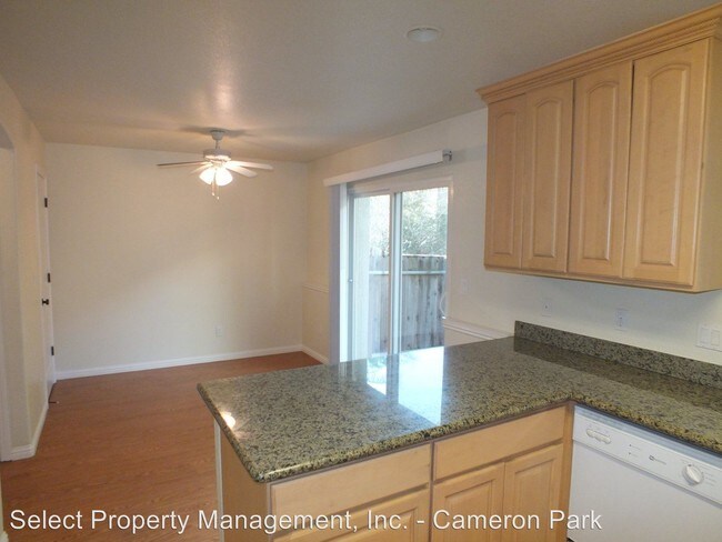 Building Photo - 3253 La Canada Dr