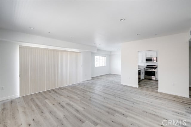 Foto del edificio - 14526 Hartland St