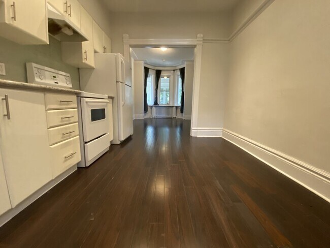 Photo du bâtiment - 329 Concord Ave