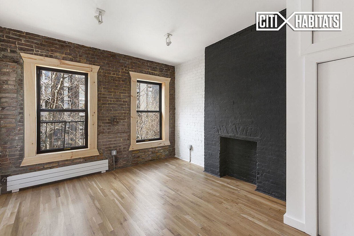 Primary Photo - 108 Steuben St