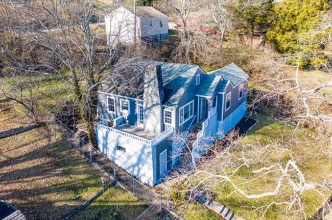 Building Photo - 3 Bedroom 2 Bathroom House For Rent