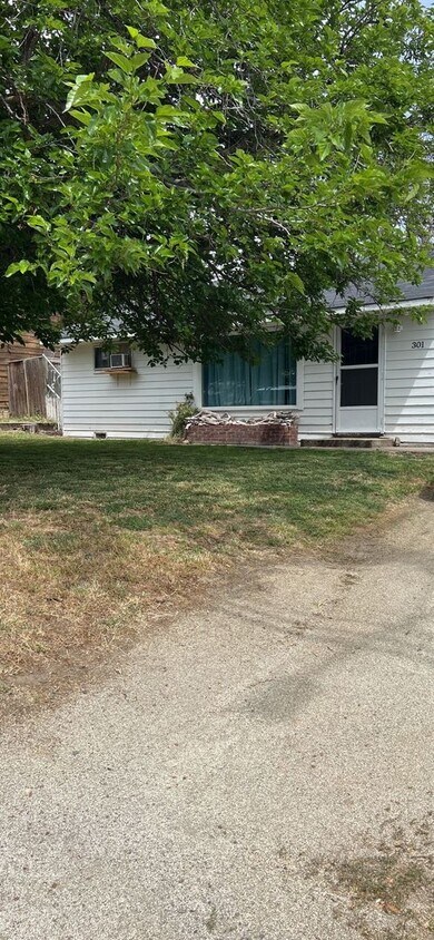 Foto principal - Located by Ashland Hospital, 3bedroom, 1 bathroom home with yard!!