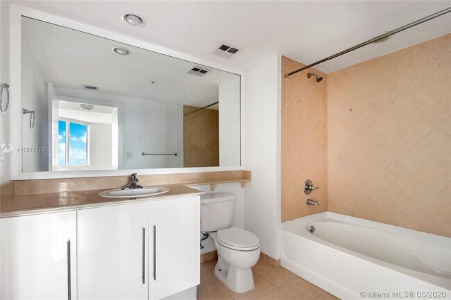 Building Photo - 325 S Biscayne Blvd