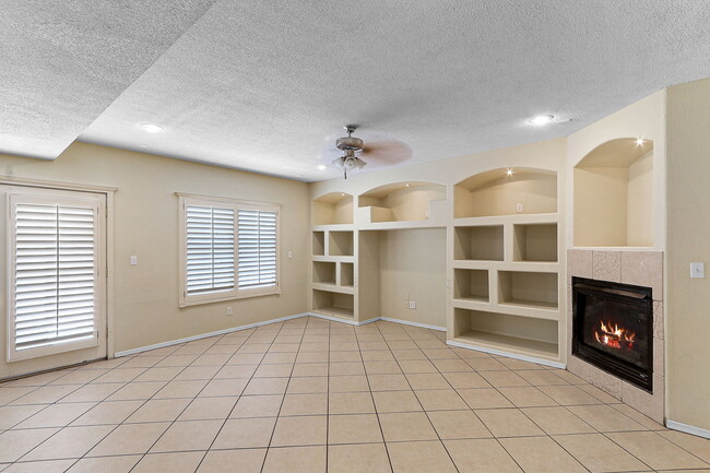 Building Photo - 14180 Robert Ituarte Dr
