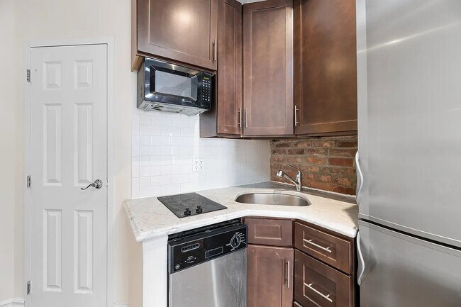 Foto del edificio - 316 W 14th St