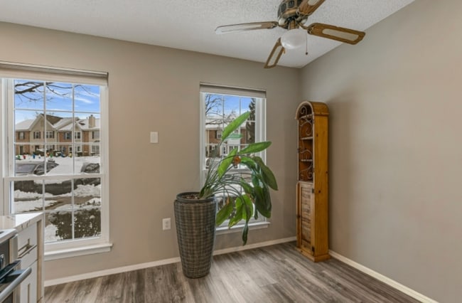 Building Photo - 1407 Doolittle Dr