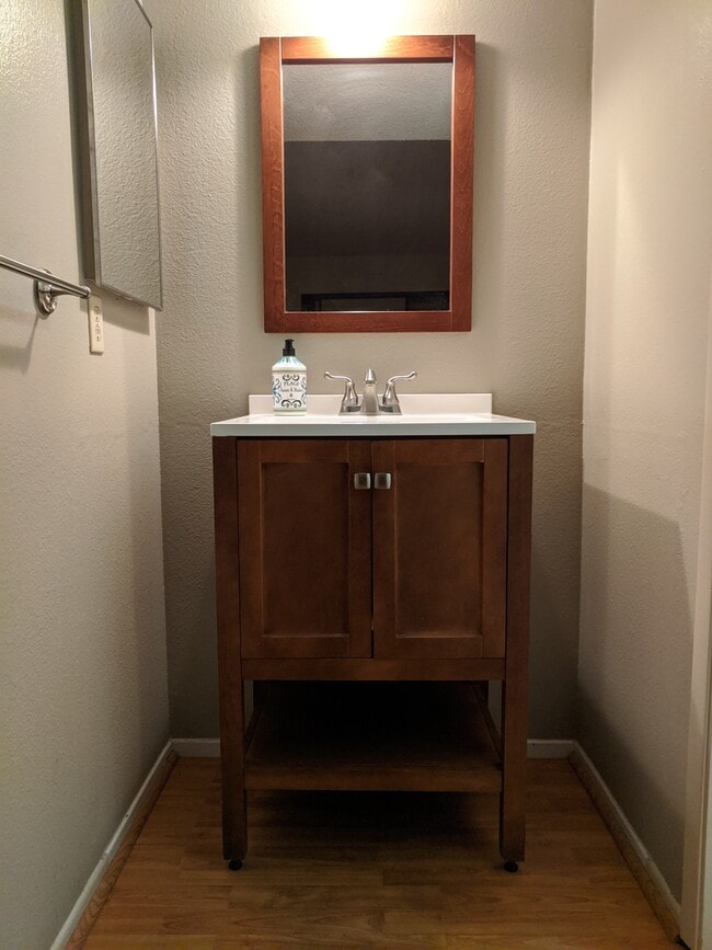 Foto del edificio - 2204 Cedar St