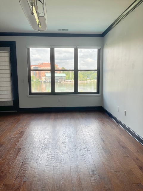Foto del edificio - 445 W Blount Ave