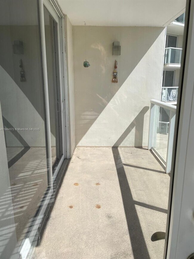 Foto del edificio - 1 bedroom in North Miami FL 330179