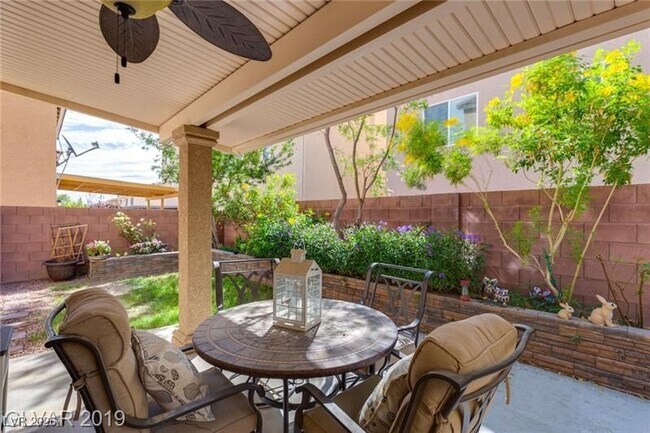 Foto del edificio - 6719 Treble Clef Ave