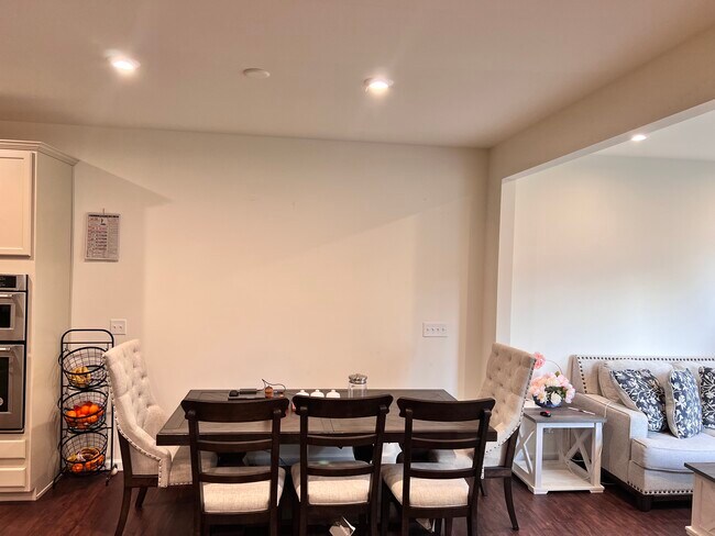 Dinning - 545 Watercress Dr