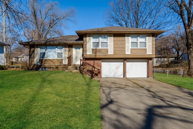 Building Photo - 8418 E 92 Pl
