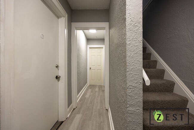 Foto del edificio - 10350 W Point Ave