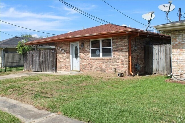 Building Photo - 7801 Unity Dr