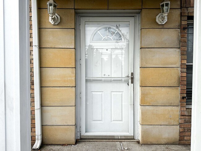 Foto del edificio - 171 Clifford St