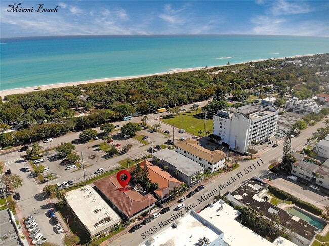 Foto del edificio - 8333 Harding Ave