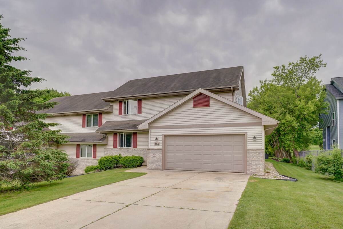 Primary Photo - 865 Harper Dr