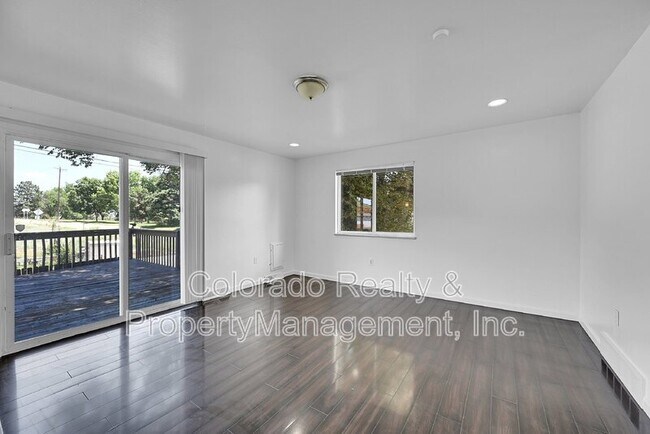 Foto del edificio - 1320 Youngfield St