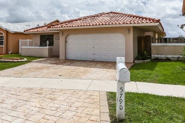 Foto del edificio - 5790 SW 156th Ct