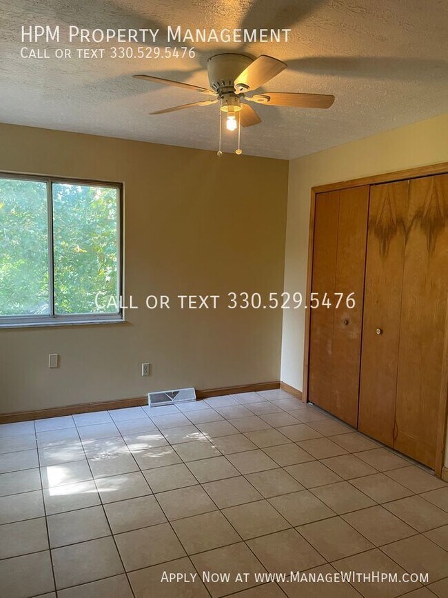 Building Photo - Split Level Home For Rent!!