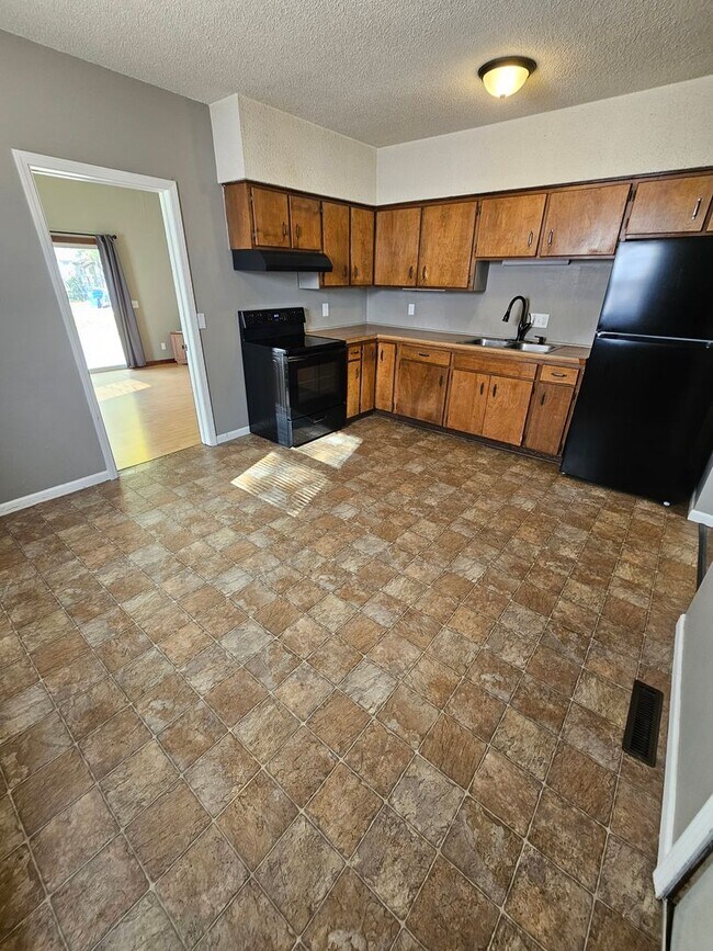 Foto del edificio - 1118 N Adams St