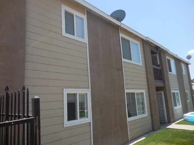 Building Photo - 1312 Flower St