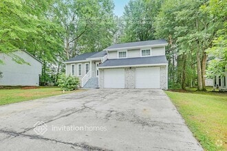 Building Photo - 3260 Redona Dr