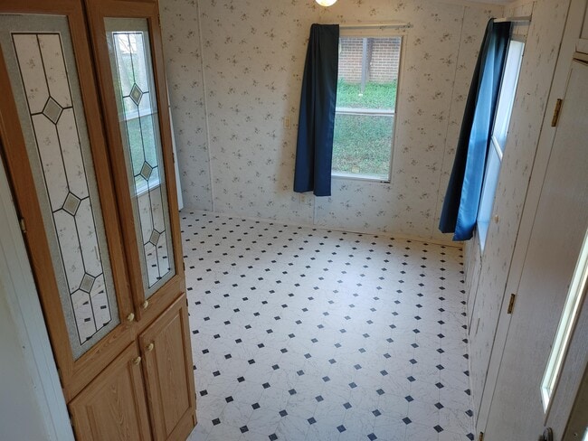 Foto del edificio - 218 Creektop Ct