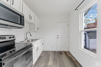 Building Photo - 457 Ahnaip St