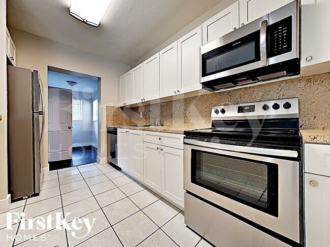 Foto del edificio - 1315 NE 203rd St