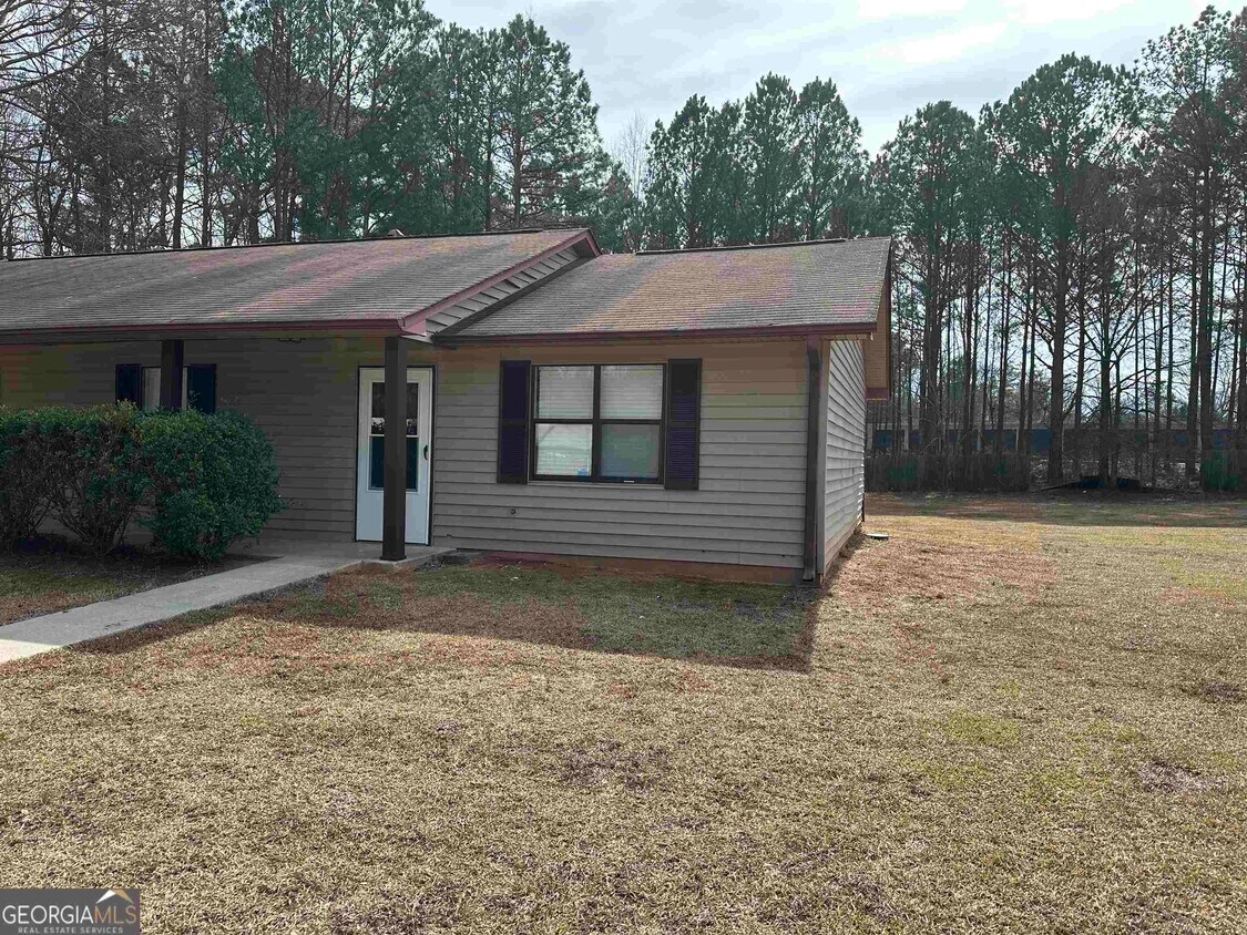 Primary Photo - 107 Jay Ln