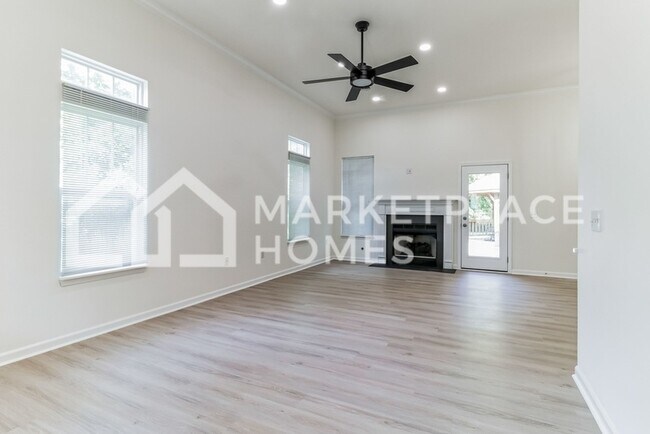 Foto del edificio - 109 Cross Cove Ct