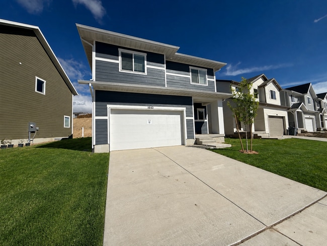 Building Photo - 1642 W Blue Flax Dr