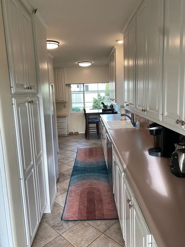 Foto del edificio - 4893 Niagara Ave