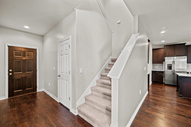 Building Photo - 12512 Big Valley Creek