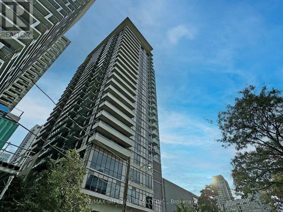 Primary Photo - 25-2025 Broadway Ave